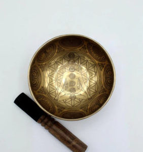Seven Chakra Fine Arts Om Itched Singing Bowl